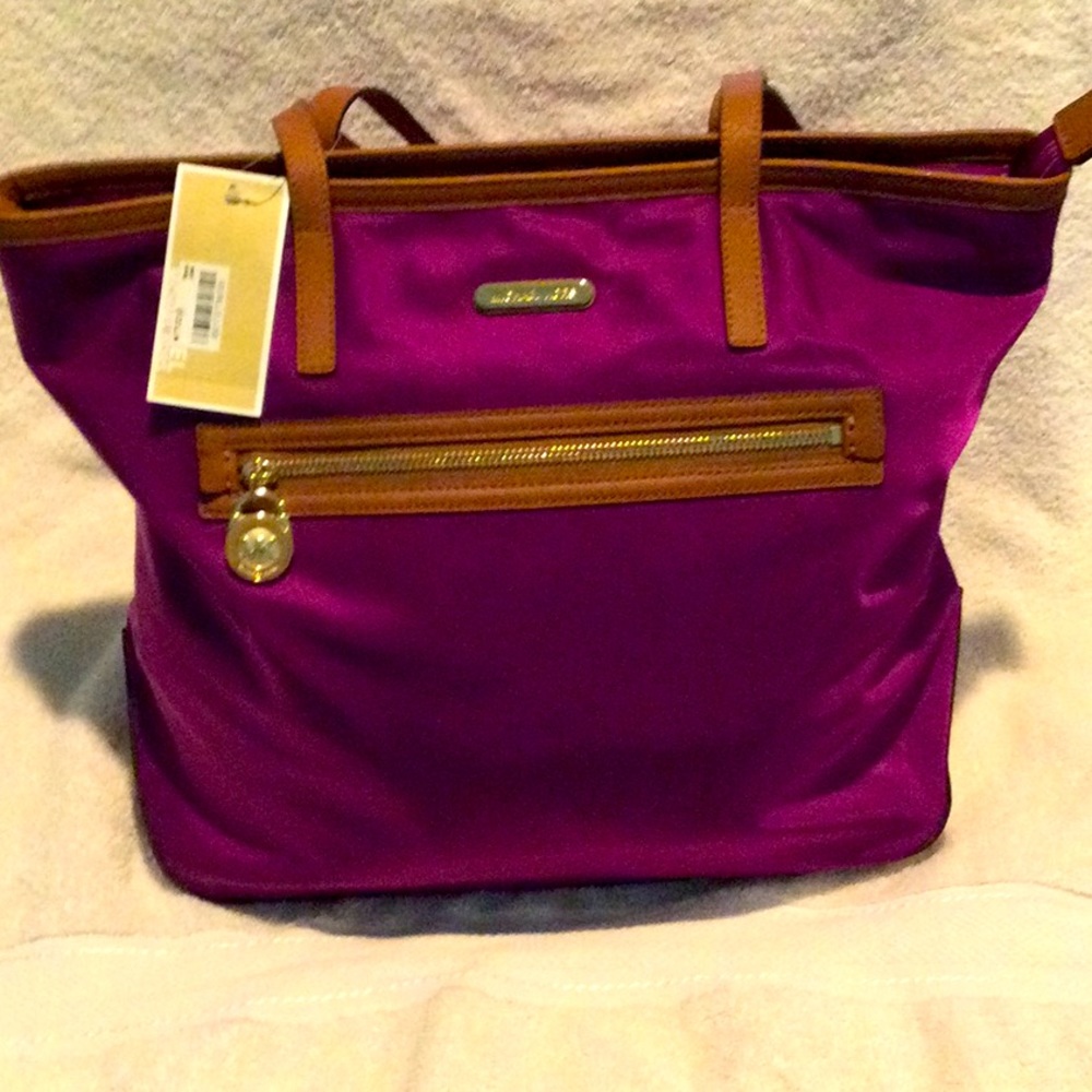 Final sale price❗️just reduced Michael Kors pomegrante Kempton tote bag